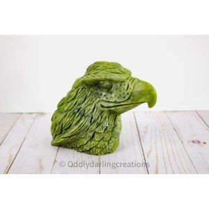 Vintage Serpentine Eagle Head Bust - Hand-Carved Forest Jade, Rustic Cabin Decor